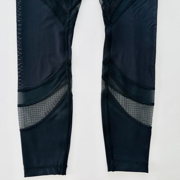 Lululemon Seek The Heat Tight Black Size 6 High Rise Sexy Gym Run Workout - Picture 5 of 10